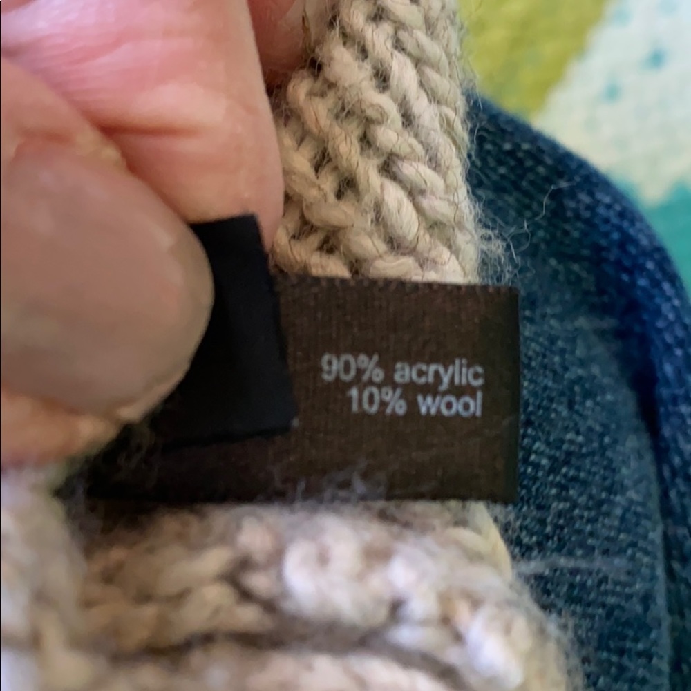 Limited sweater - Picture 10 of 10